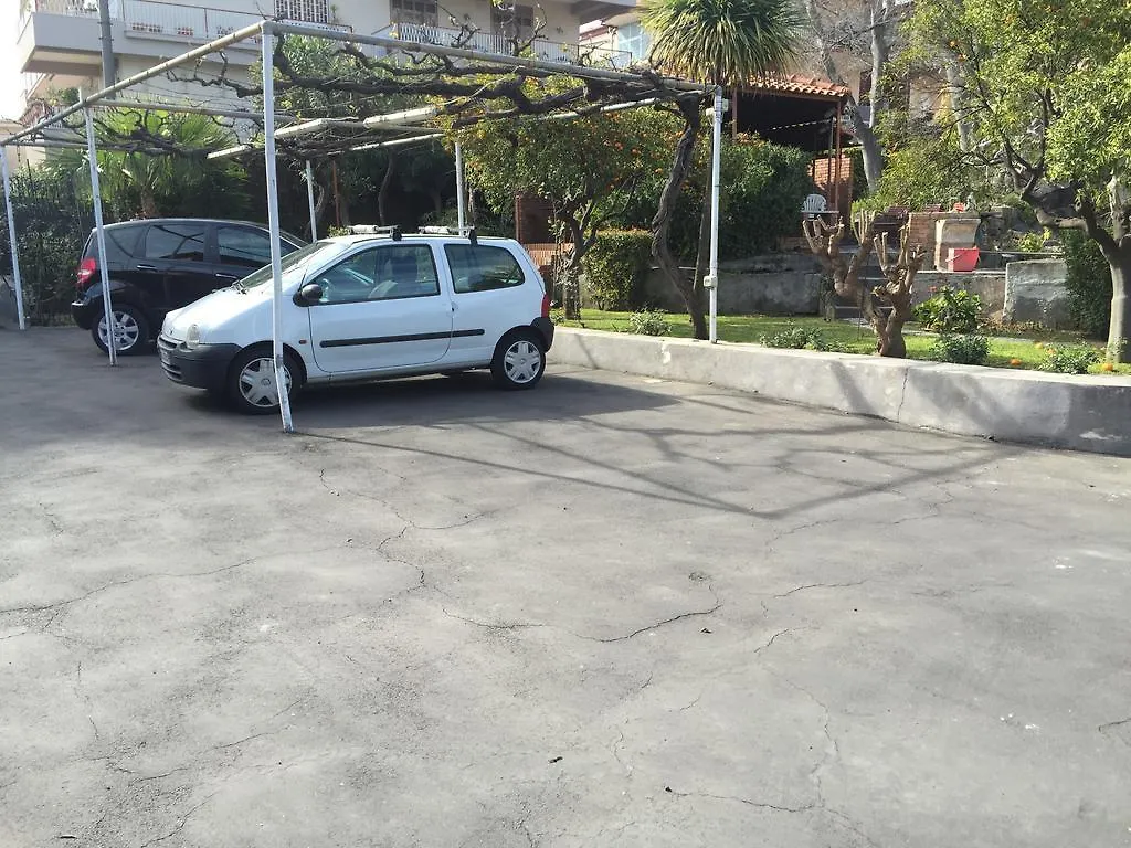 B&B Il Bagolaro Dell'Etna Sant'Agata Li Battiati 0*,  Italy
